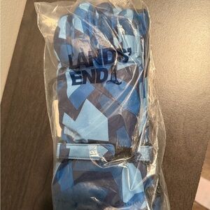 Lands’ End Kids Winter Gloves Navy Geo Camo Size L